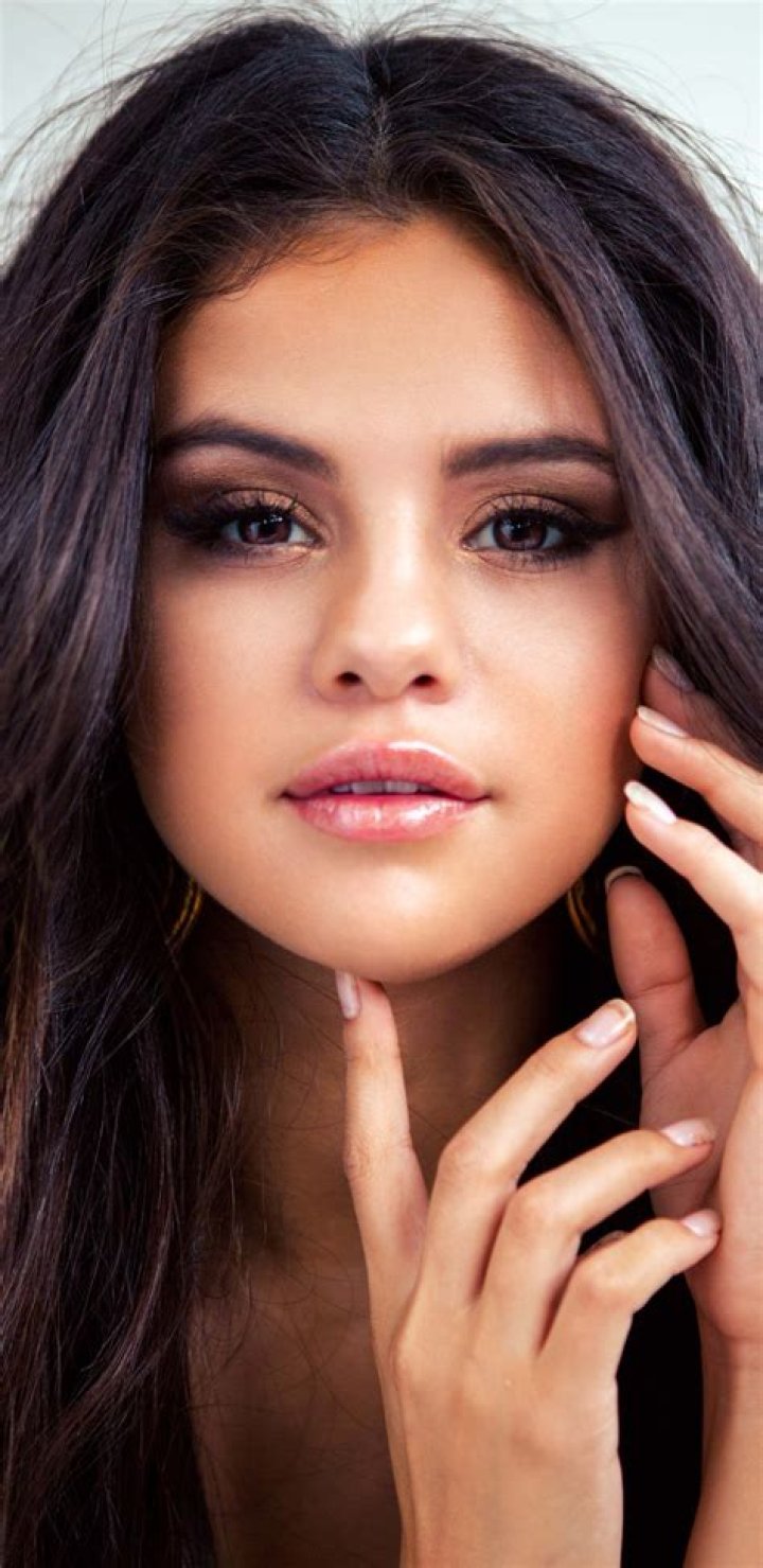 1440x2960 Selena Gomez Face Portrait 4k Samsung Galaxy Note 9,8, S9,S8