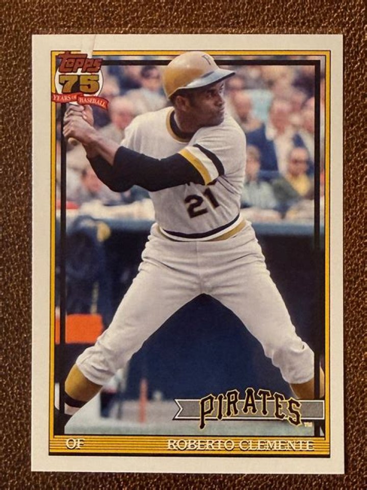 1991 Roberto Clemente "Gold Glove Hall of Fame" Award.... Baseball