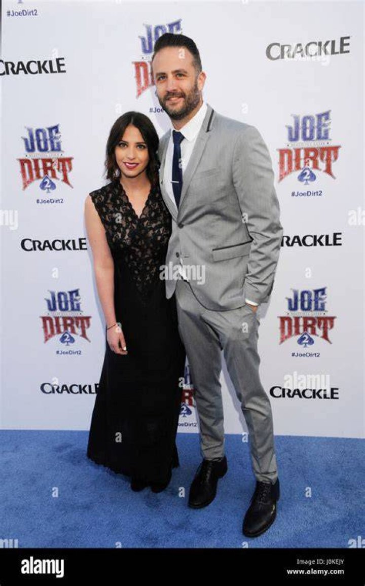 Adam eget sara weinshenk attends joe dirt 2 hires stock photography
