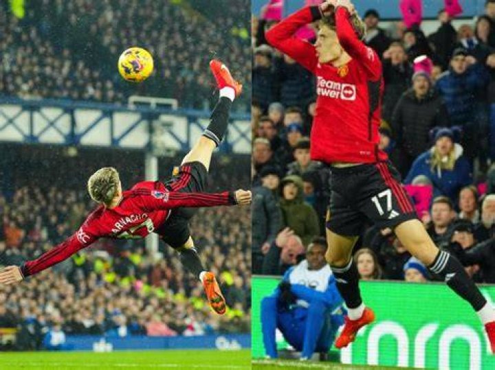 Alejandro Garnacho hits the Cristiano Ronaldo celebration after scoring