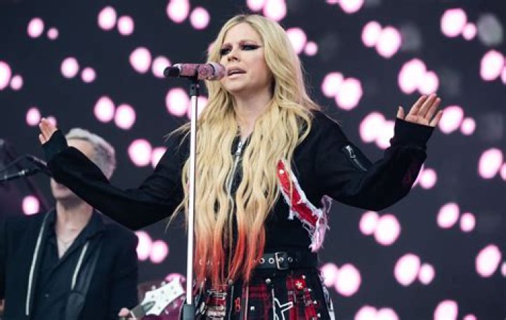 Avril Lavigne biljetter 2024 K&ouml;p biljetter till Avril Lavigne p&aring;