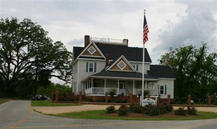 Baconton, GA Baconton City Hall Building photo, picture, image