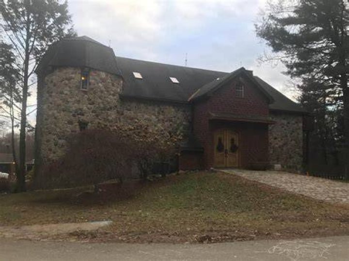 Bam Margera House Castle Bam Urban Splatter