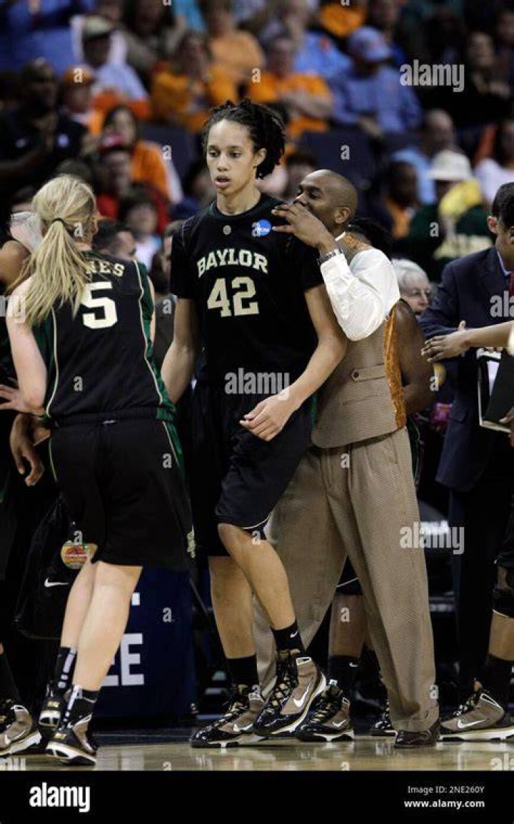 Baylor’s Brittney Griner dominates NCAA title game; Notre Dame coach