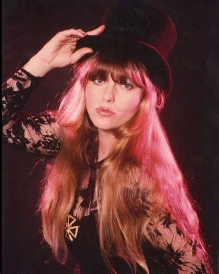 Bebe Buell WALLPAPERS For Everyone