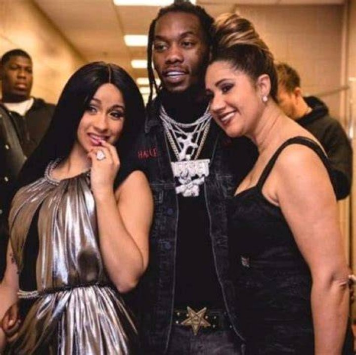 Cardi B Mom How Cardi B Told Her Mom She Was a Stripper Kocktails