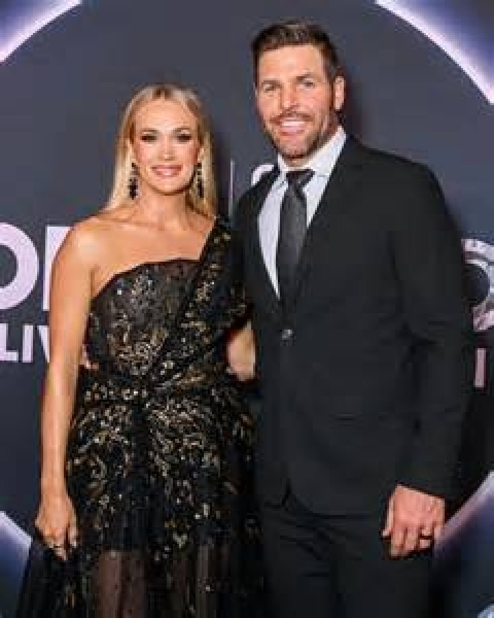 Carrie Underwood on Husband "Everyone Is Divorced, But We're Good"