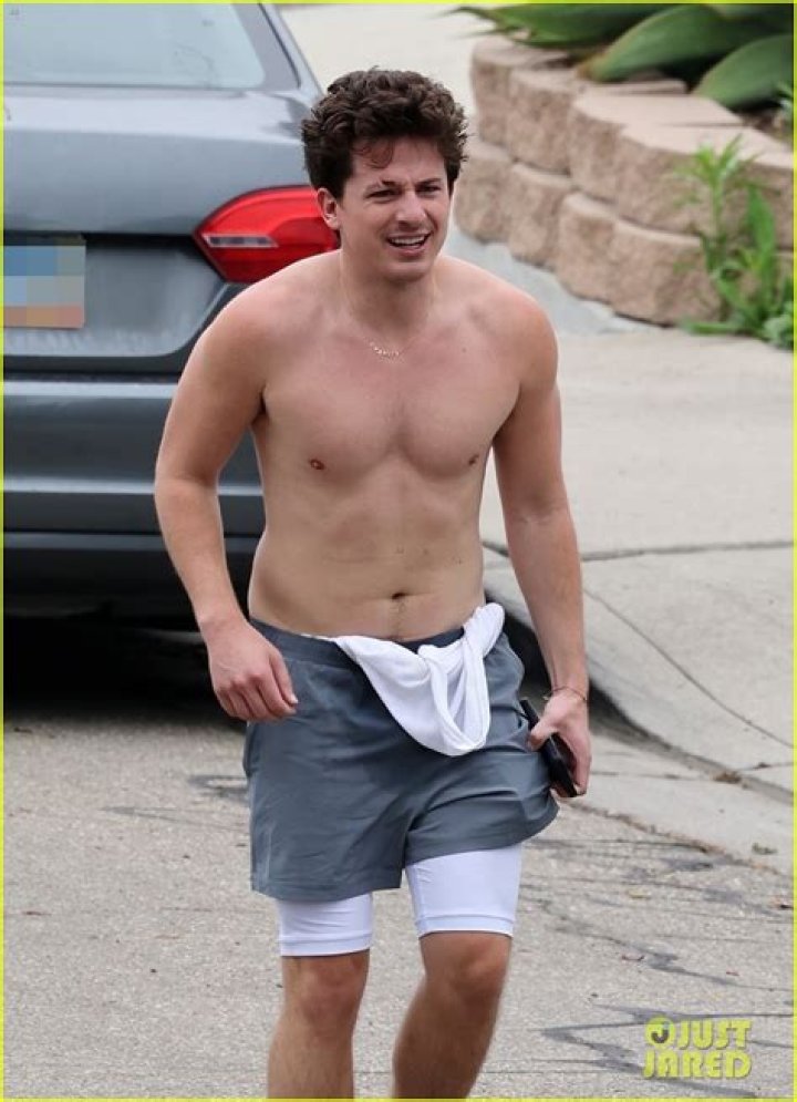 Charlie Puth BodyShamed For Shirtless Paparazzi Photos
