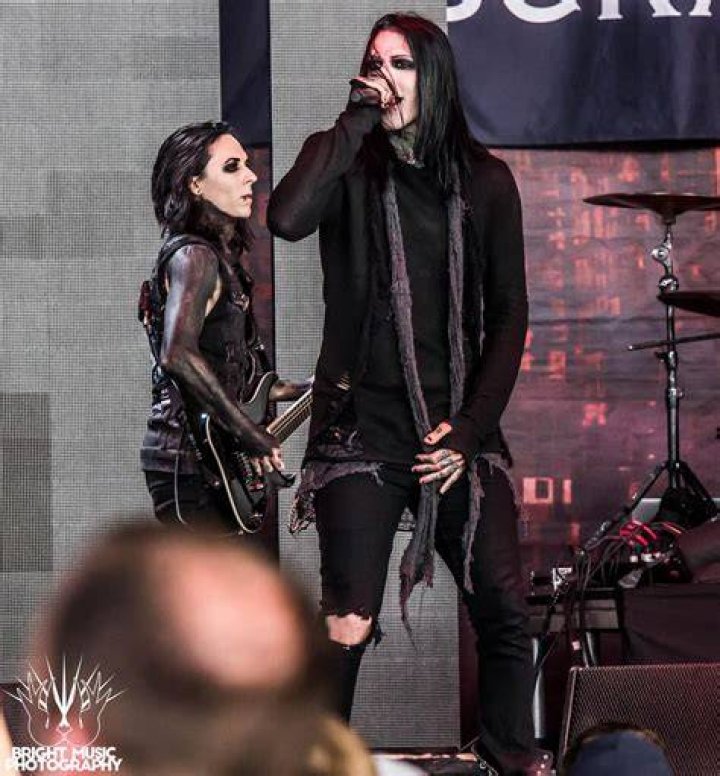 Chris Motionless Height How Tall Is The American Metal Singer? &raquo; YTC