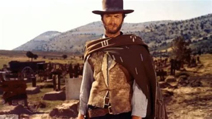Clint Eastwood's Thanksgiving 'Nobody really discusses politics'