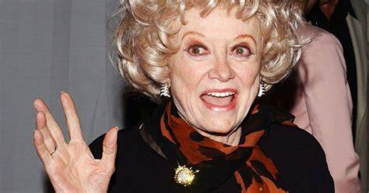 Comedian Phyllis Diller dies 'with a smile on her face' CNN