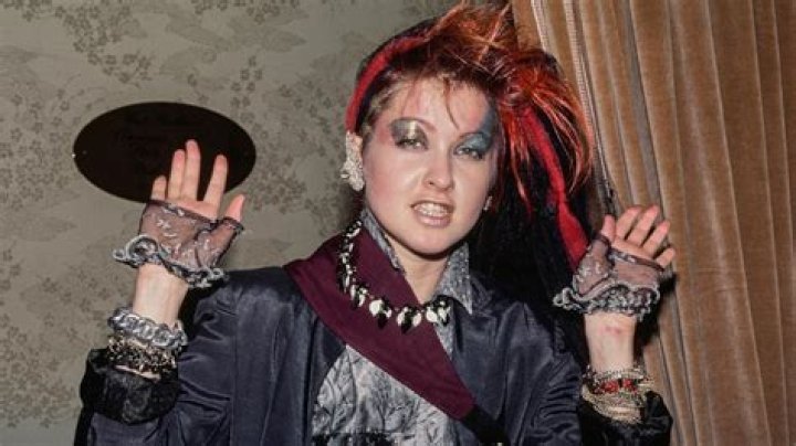 Cyndi Lauper, Here comes the bride Famous wedding dresses, Celebrity