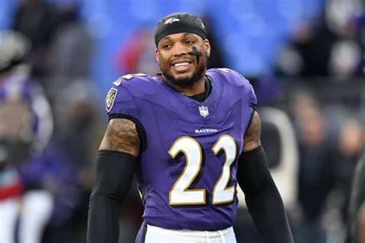 Derrick Henry first in NFL history with 200yard rushing games in 3