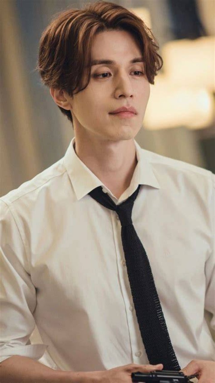 Discover The Brother Of Lee Dong Wook
