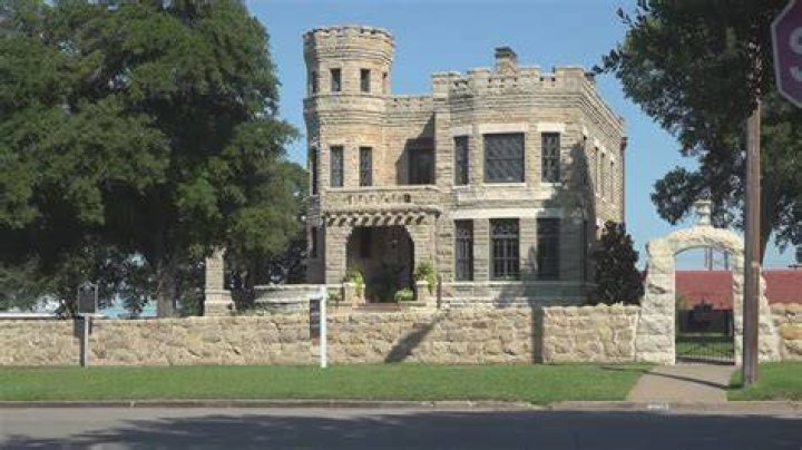 Discover The Secrets Of Cottonland Castle: Unlocking History's Treasures