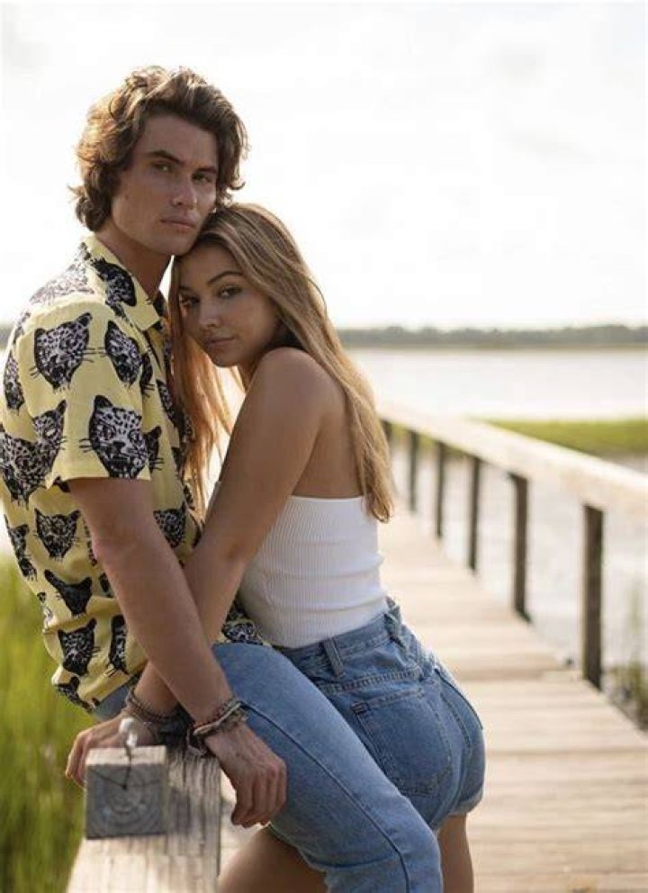 Do Sarah and John B Break up in 'OBX' Season 3? Details