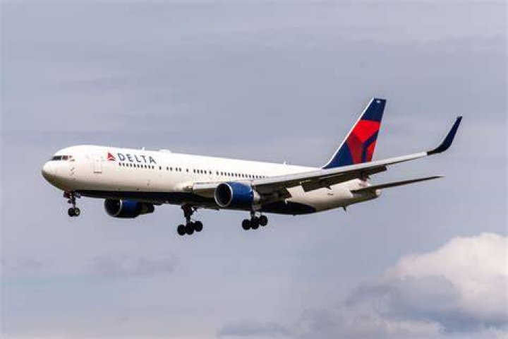DosyaDelta Air Lines B767332ER N394DL.jpg Vikipedi