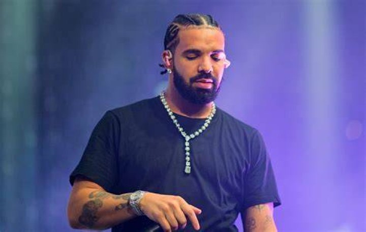 Drake's girlfriend Maliah Michel and Lil Wayne's ex girlfriend Tammy