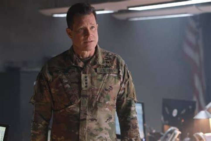 Dylan Walsh Joins Superman & Lois CW Series