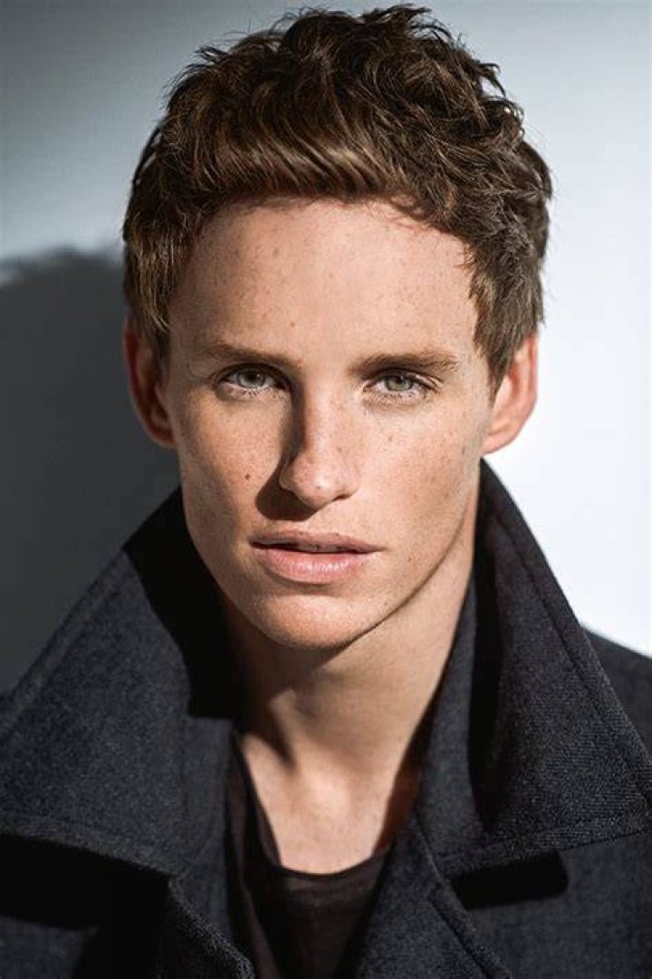 Eddie Redmayne Wiki 2021 Net Worth, Height, Weight, Relationship