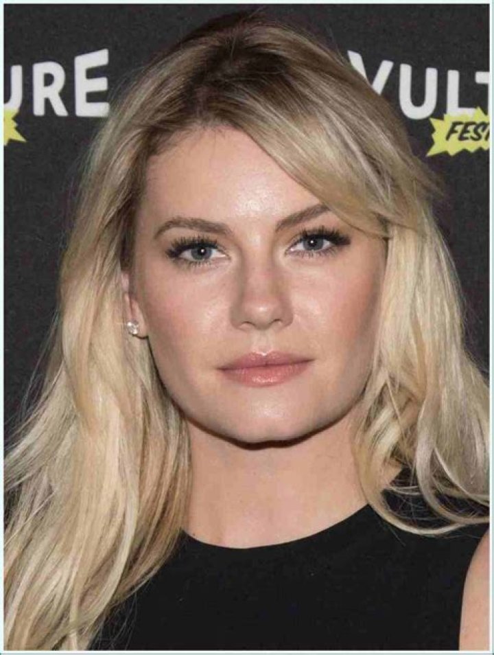Elisha Cuthbert Biography, Height & Life Story Super Stars Bio