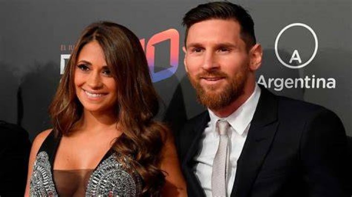 ESPOSA DE LIONEL MESSI Quem &eacute; Antonella? Conhe&ccedil;a a hist&oacute;ria de amor de