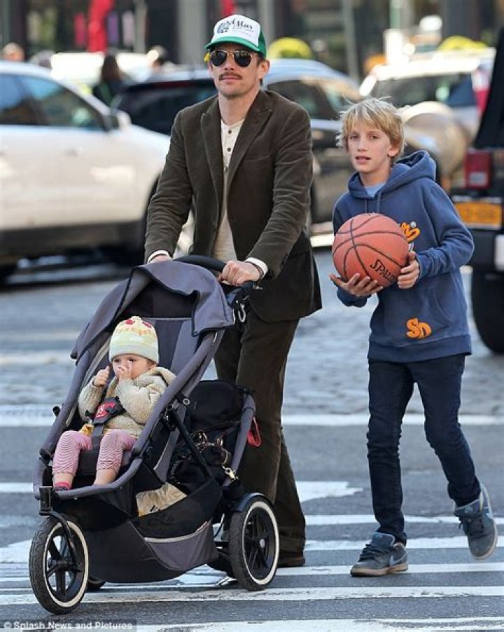 Ethan Hawke and his children enjoy a fun Father's Day by the beach