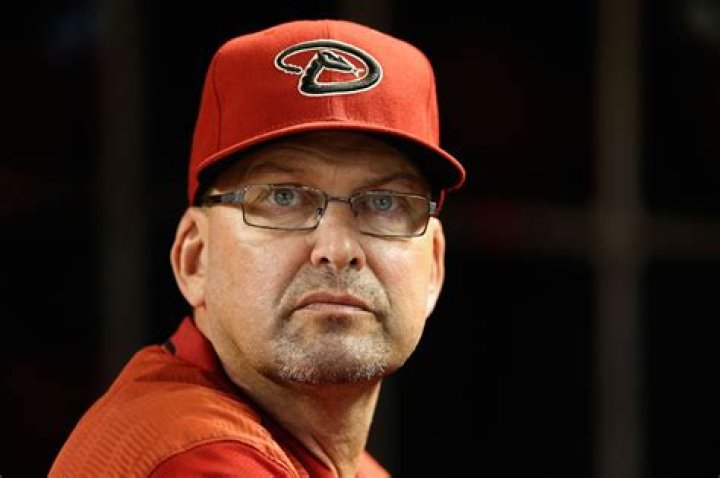 ExCubs star Mark Grace sorry for calling exwife a 'dingbat'