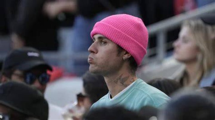 Fans Are Worried About Justin Bieber As Wife Hailey Is Seen Comforting