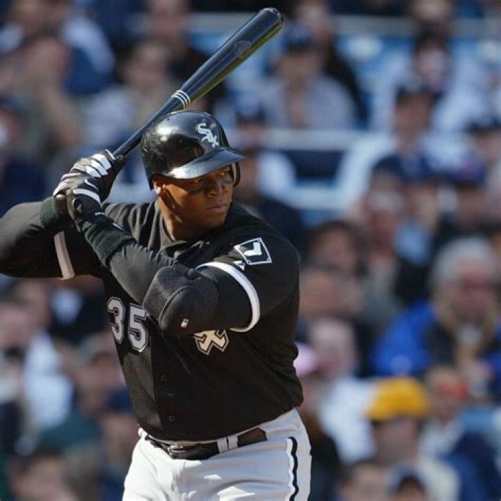 Frank Thomas I saw him hit his 500th home run at the old Twins Metro