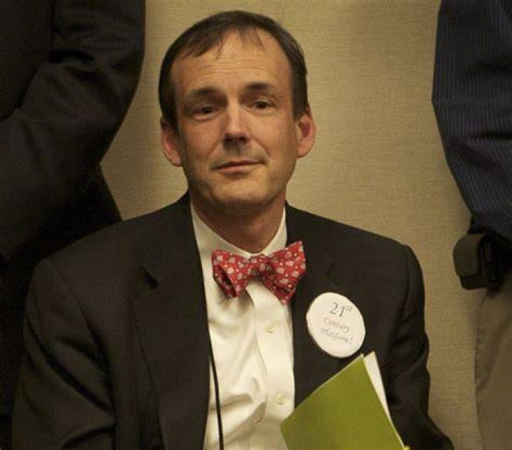 GOP donor Charles Munger Jr. finds wealth buys few friends Los