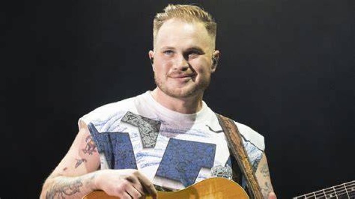 How Did Zach Bryan Lose His Mom? Country Singer&rsquo;s Wife Elisabeth and