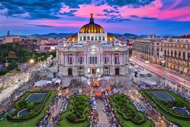 How do Mexico's drug cartels work?