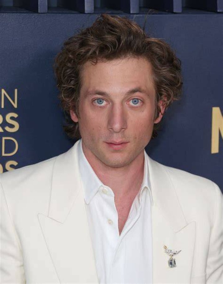 How Jeremy Allen White's Wife Feels About Thirst for His The Bear Character