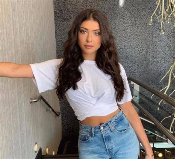 How old is Leah Kate? Age, net worth, boyfriend, family & biography