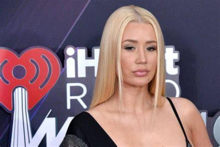 Iggy Azalea Says She's Recovering from Back Surgery and 'Didn't Walk