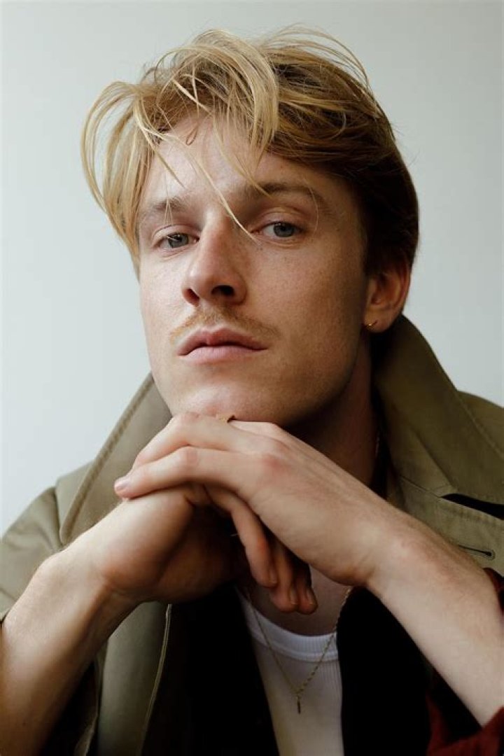 Is Louis Hofmann Gay What Is His Sexuality? Partner And