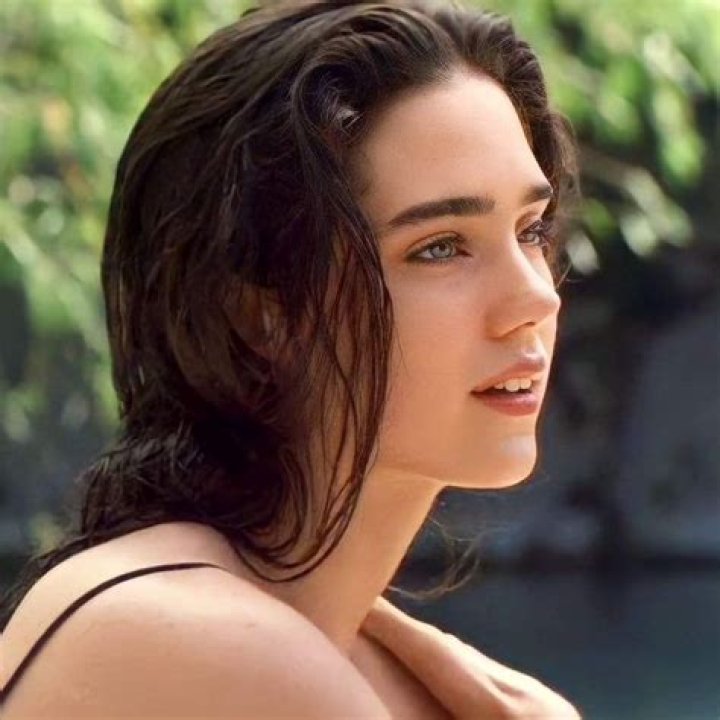 Jennifer Connelly Pics Holder Collector of Leaked Photos