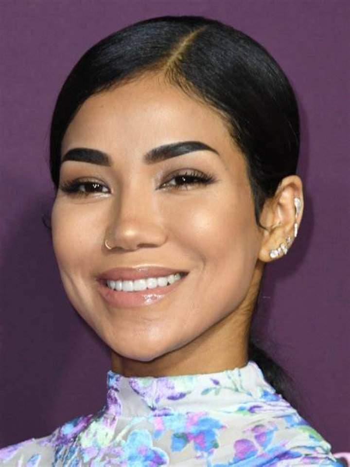 Jhen&eacute; Aiko singer songwriter and siblings Celebrity siblings, Jhene