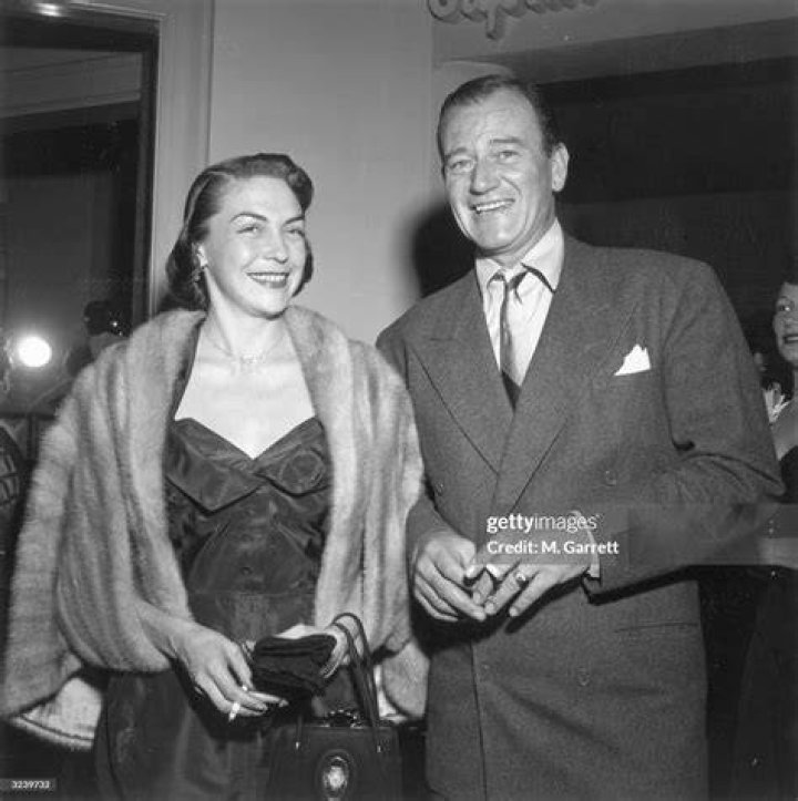 John Wayne and his second wife John wayne movies, John wayne, John