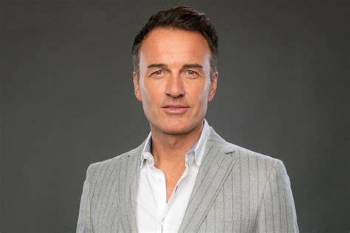 Julian McMahon Birthday and other facts