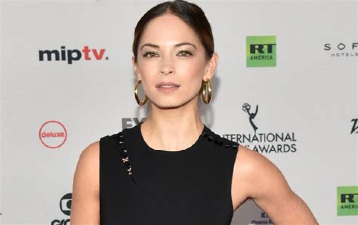 Kristin Kreuk Net worth, Age Husband, Weight, Kids, BioWiki 2024 The