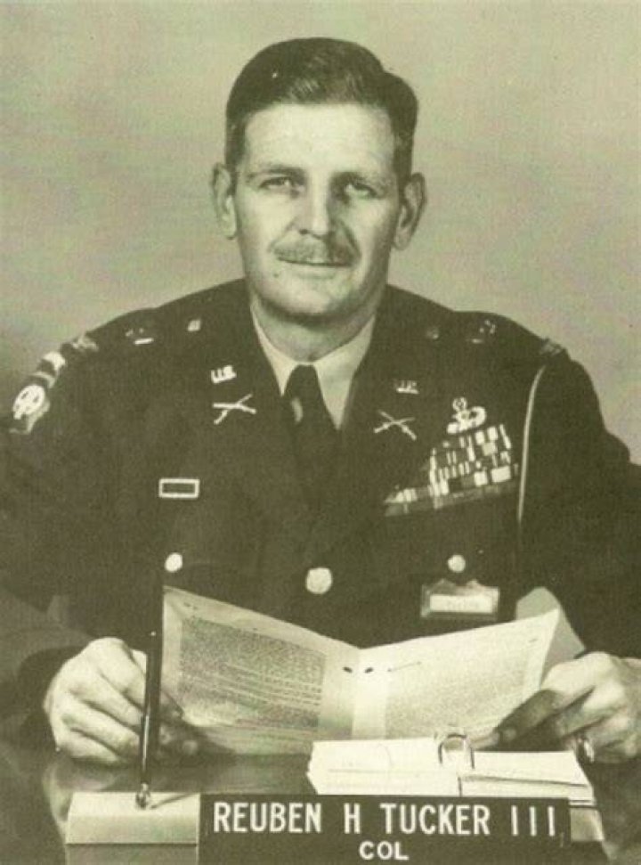 LEO JoEllyn H Tucker