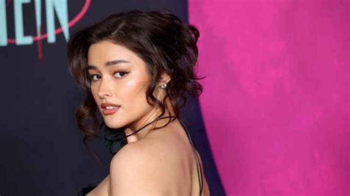 Liza Soberano Net Worth in 2023 Wiki, Age, Weight and Height