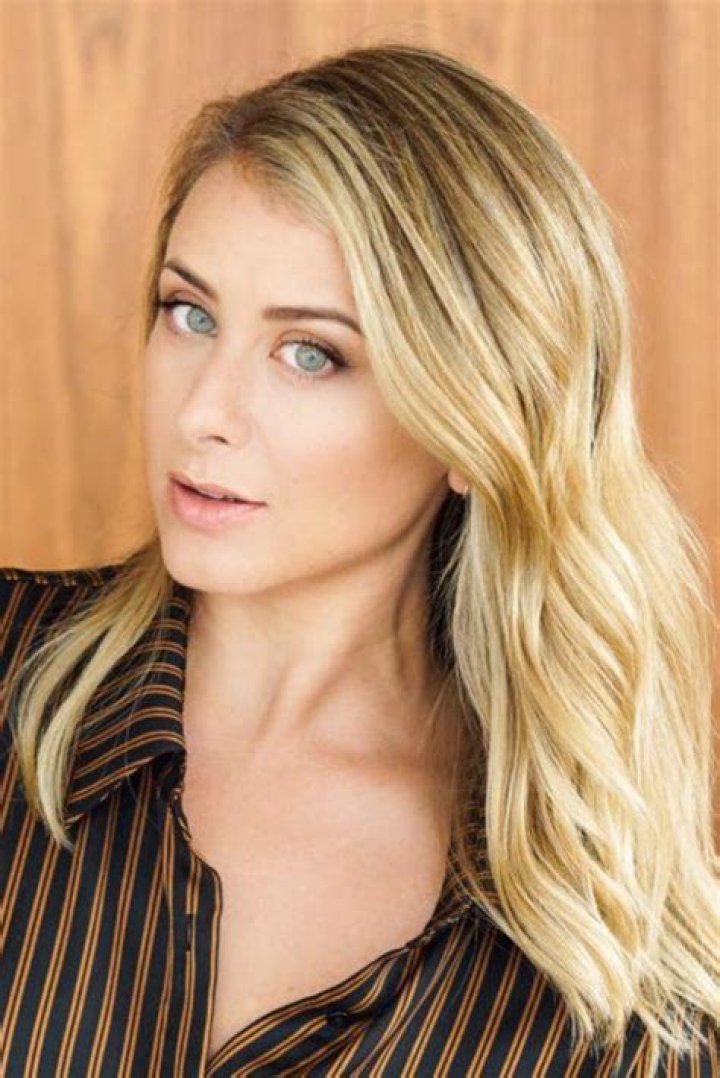 Lo Bosworth Wiki 2021 Net Worth, Height, Weight, Relationship & Full