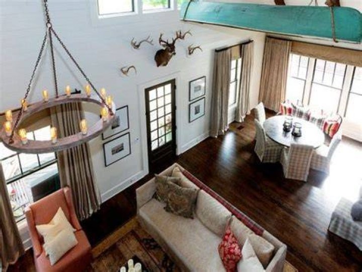 Luke Bryan House Inside His Nashville Farm & Massive Florida Pad