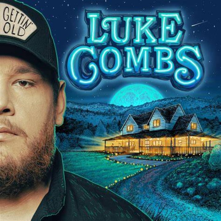 Luke Combs to play Boone News