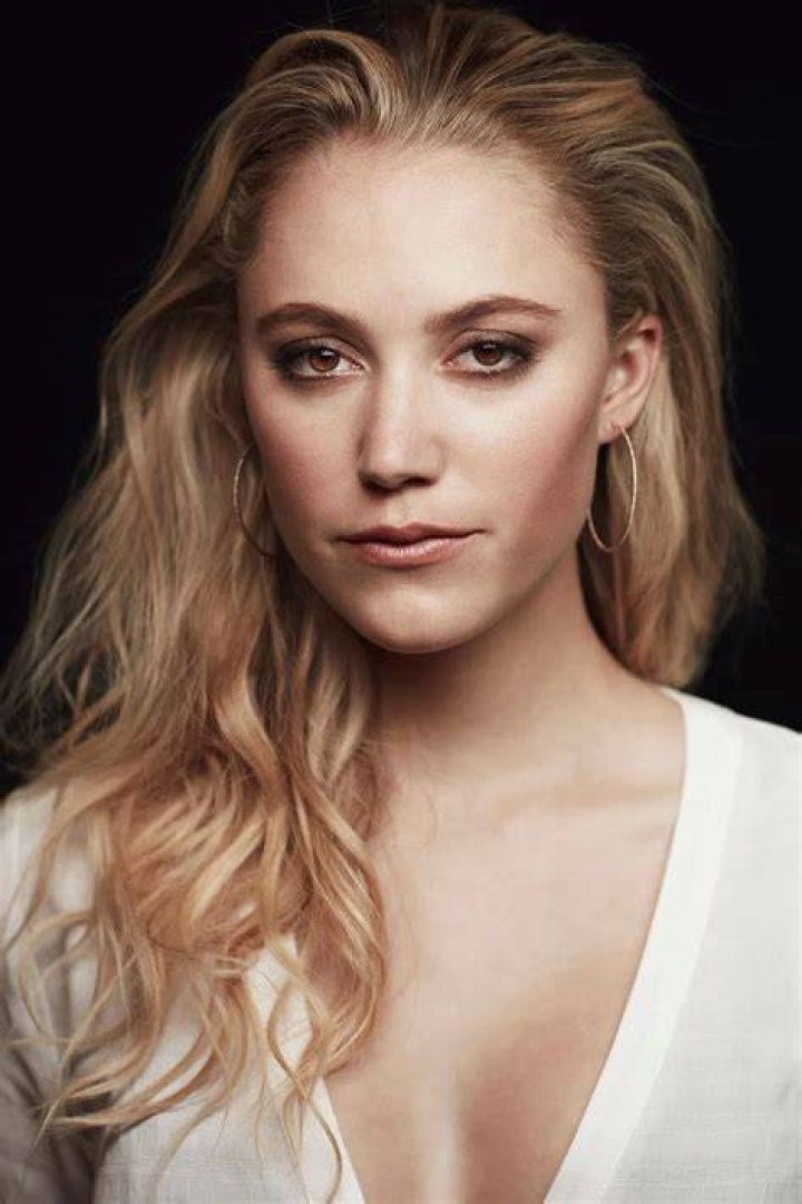 Maika Monroe Biography, Age, Height, Boyfriend, Net Worth