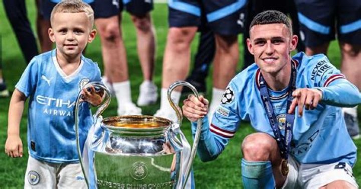 Meet Phil Foden Son Ronnie Foden Wife And Family