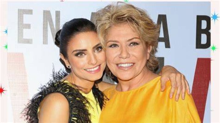 Meet The Mother Of Aislinn Derbez